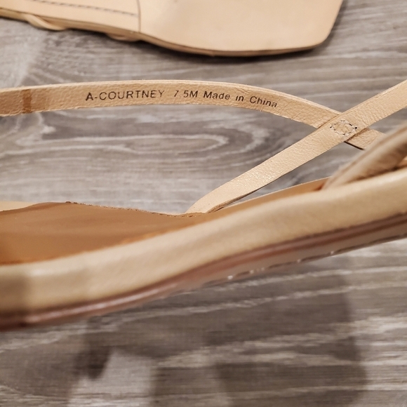 NEW Sarto Courtney Dress Sandal Beige - Picture 5 of 5